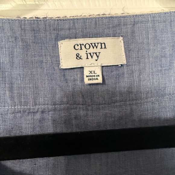 Crown & Ivy Sleeveless Blue V-Neck Embroidered Trim Top - XL - Picture 3 of 6